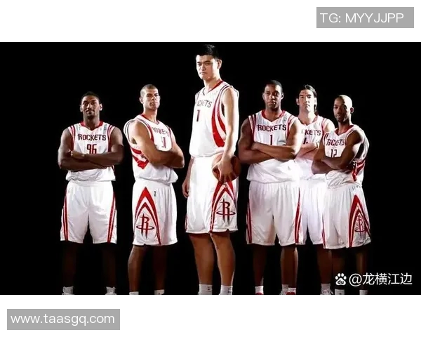 火箭队助力姚明成就篮球传奇生涯的背后故事与奋斗历程 火箭队助力姚明成就篮球传奇生涯的背后故事与奋斗历程